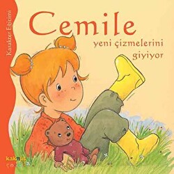 Cemile Yeni Çizmelerini Giyiyor - 1