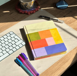 Eksen Çizgisiz Lüks Ciltli Notebook - Karavan Çocuk Yayınları